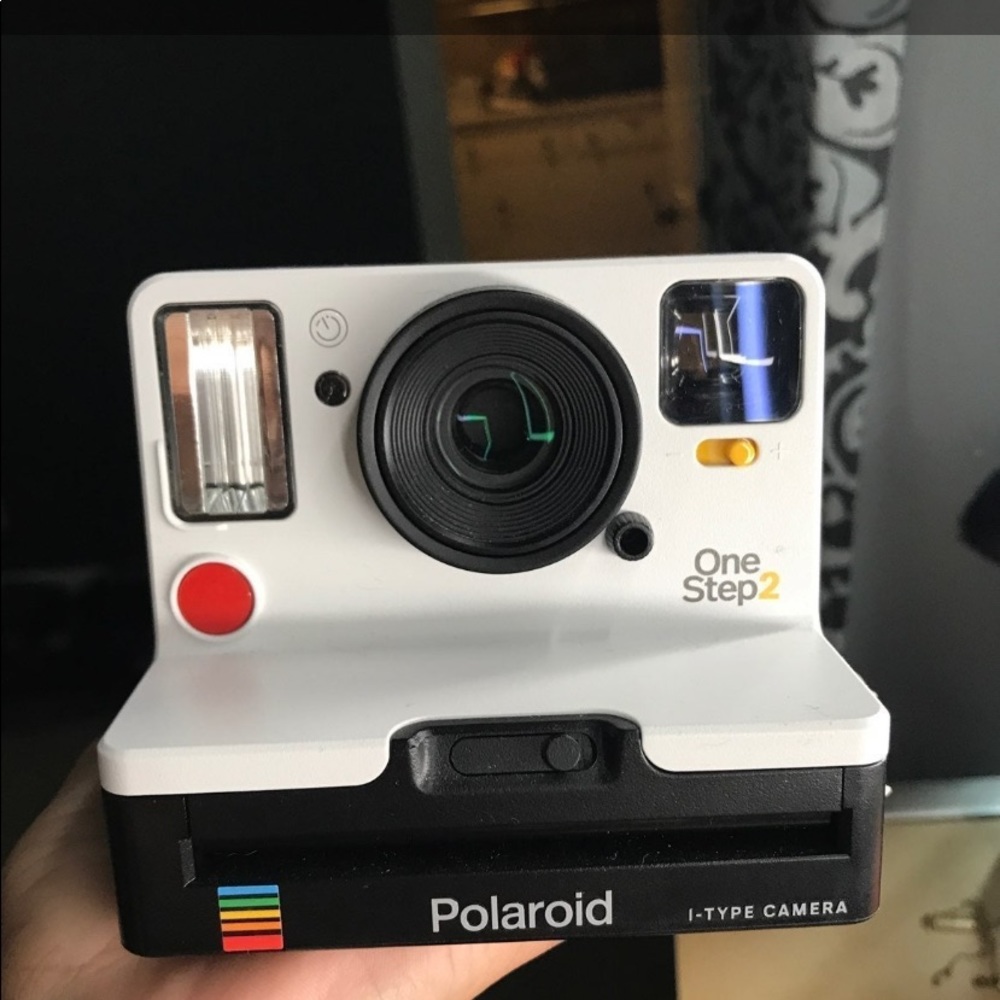Polaroid Camera Type - i